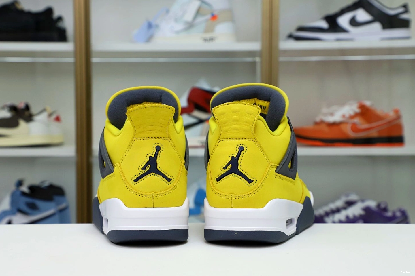 JORDAN 'LIGHTNING' 2021 AIR AIR JORDAN RETRO 4 0227